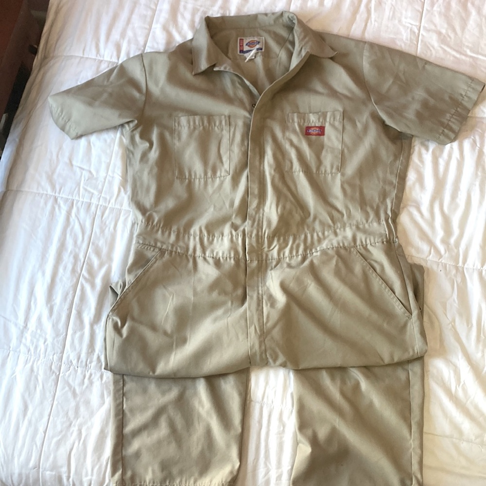 Dickies short sleeve XL tan coveralls